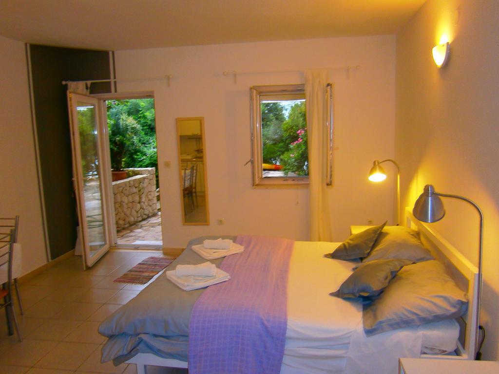 Apartments Grbin (Adults Only) Лумбарда Екстериор снимка