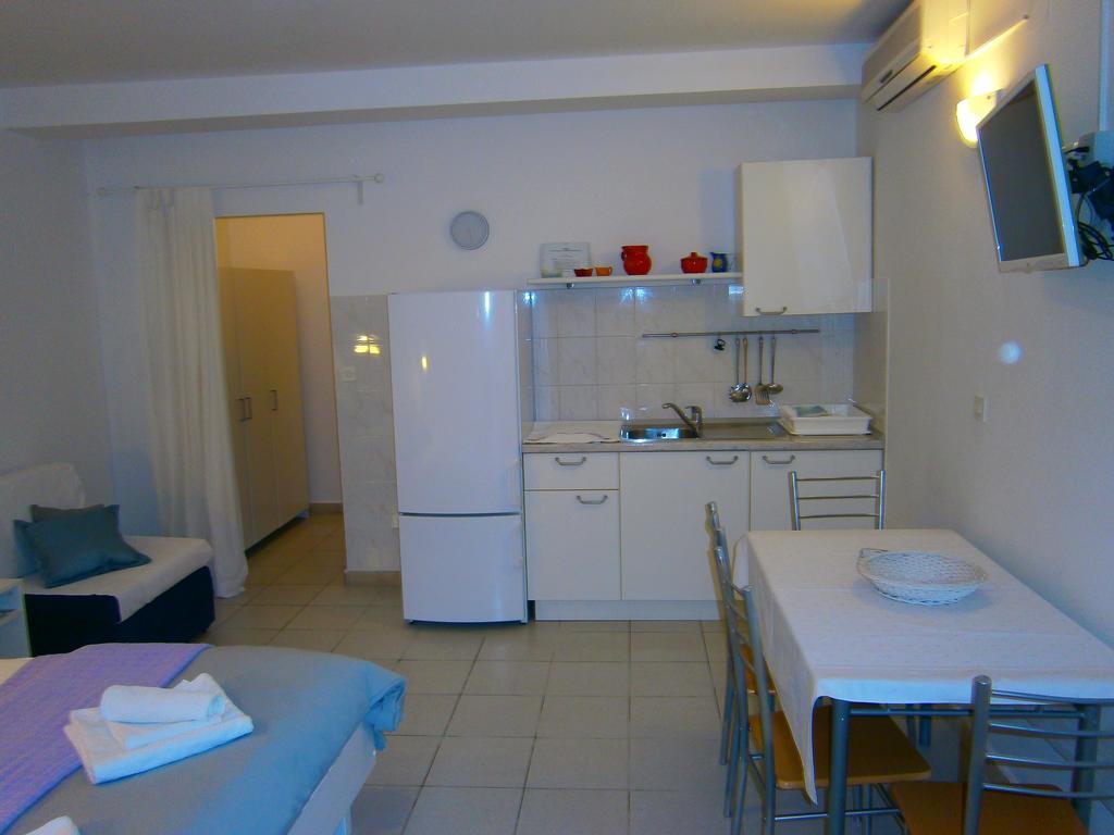 Apartments Grbin (Adults Only) Лумбарда Екстериор снимка